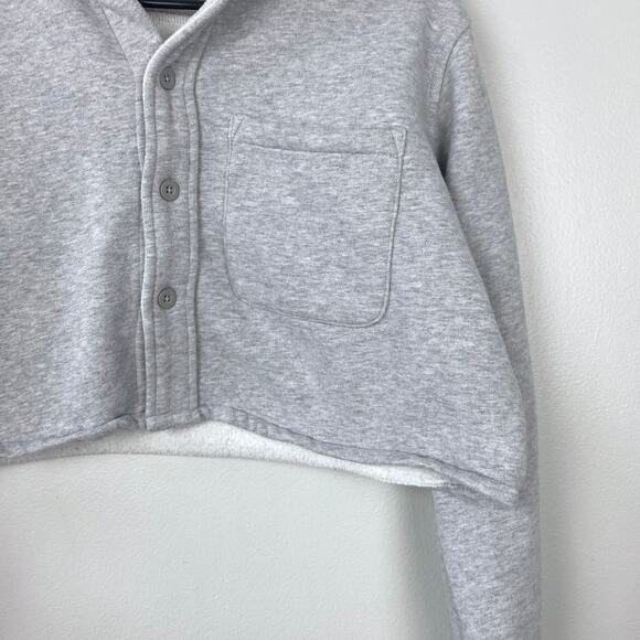 TNA Cozy Fleece‎ Boyfriend Cropped Button Up Heather Gray Shacket Size Medium - Picture 3 of 12